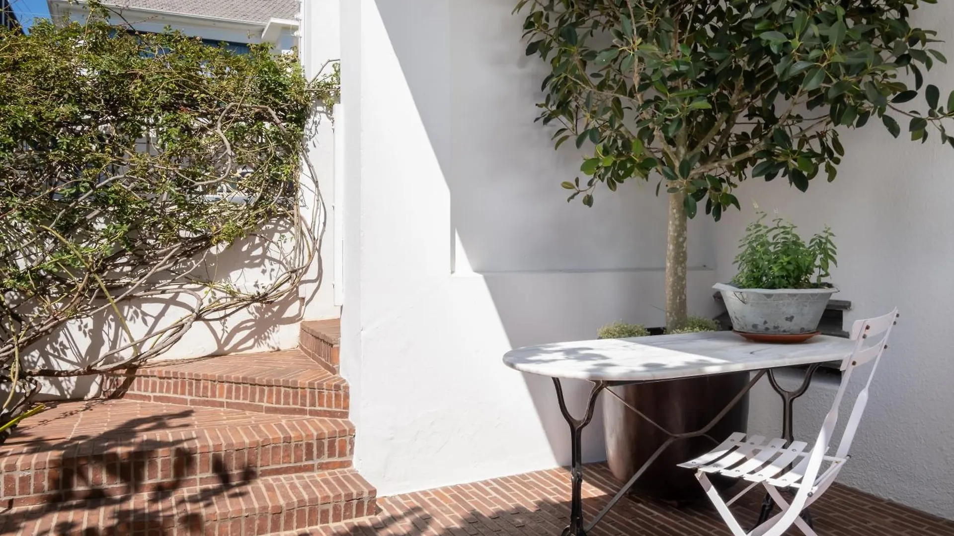 Apartment Tamboerskloof Luxury Apartment. Cape Town